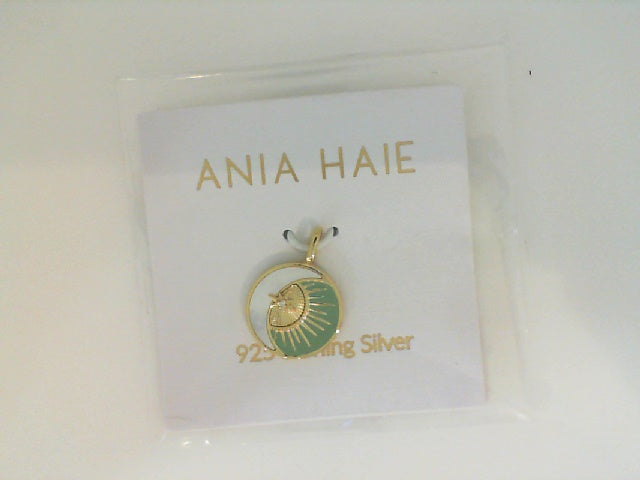 Costume pendant/necklace