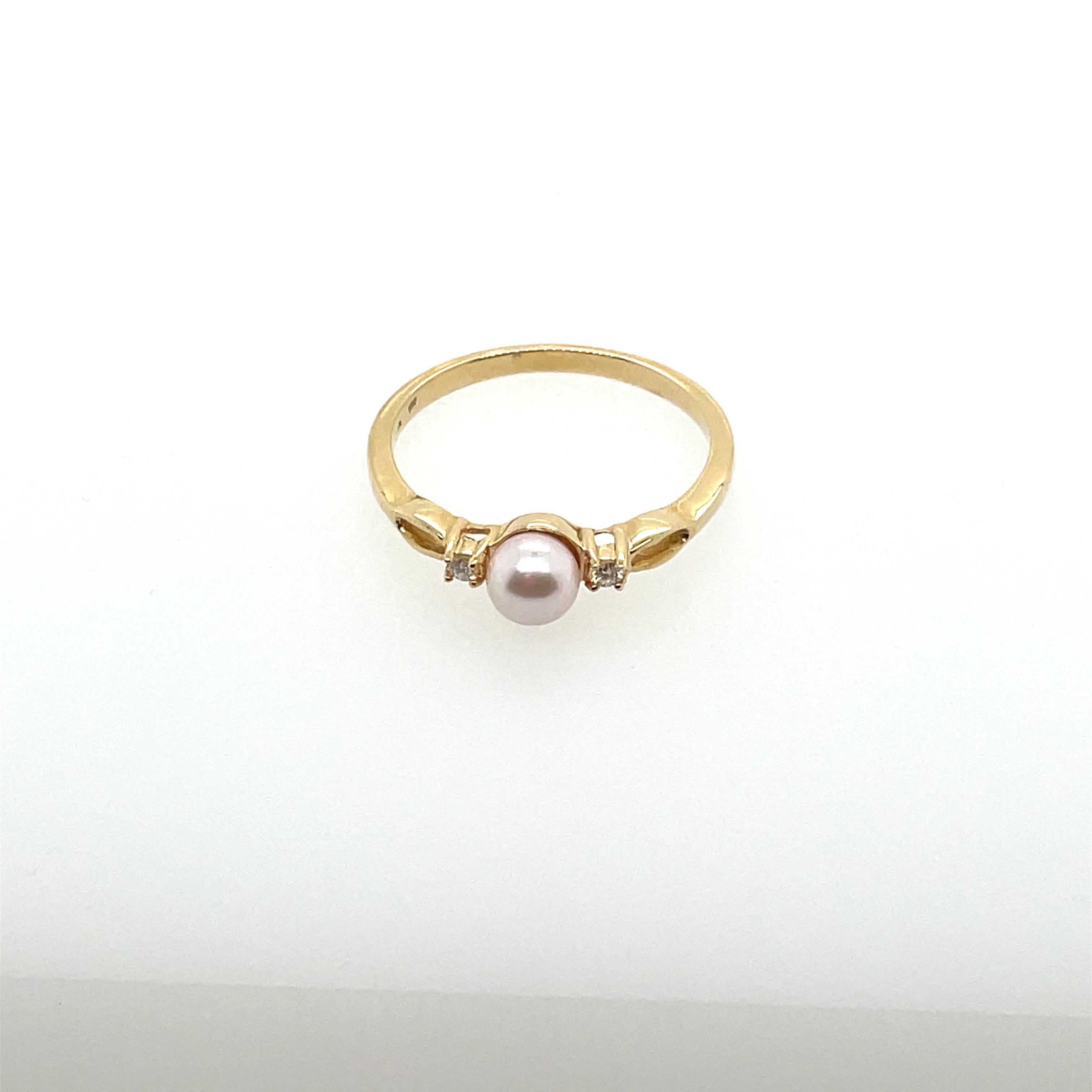 Pearl Ring