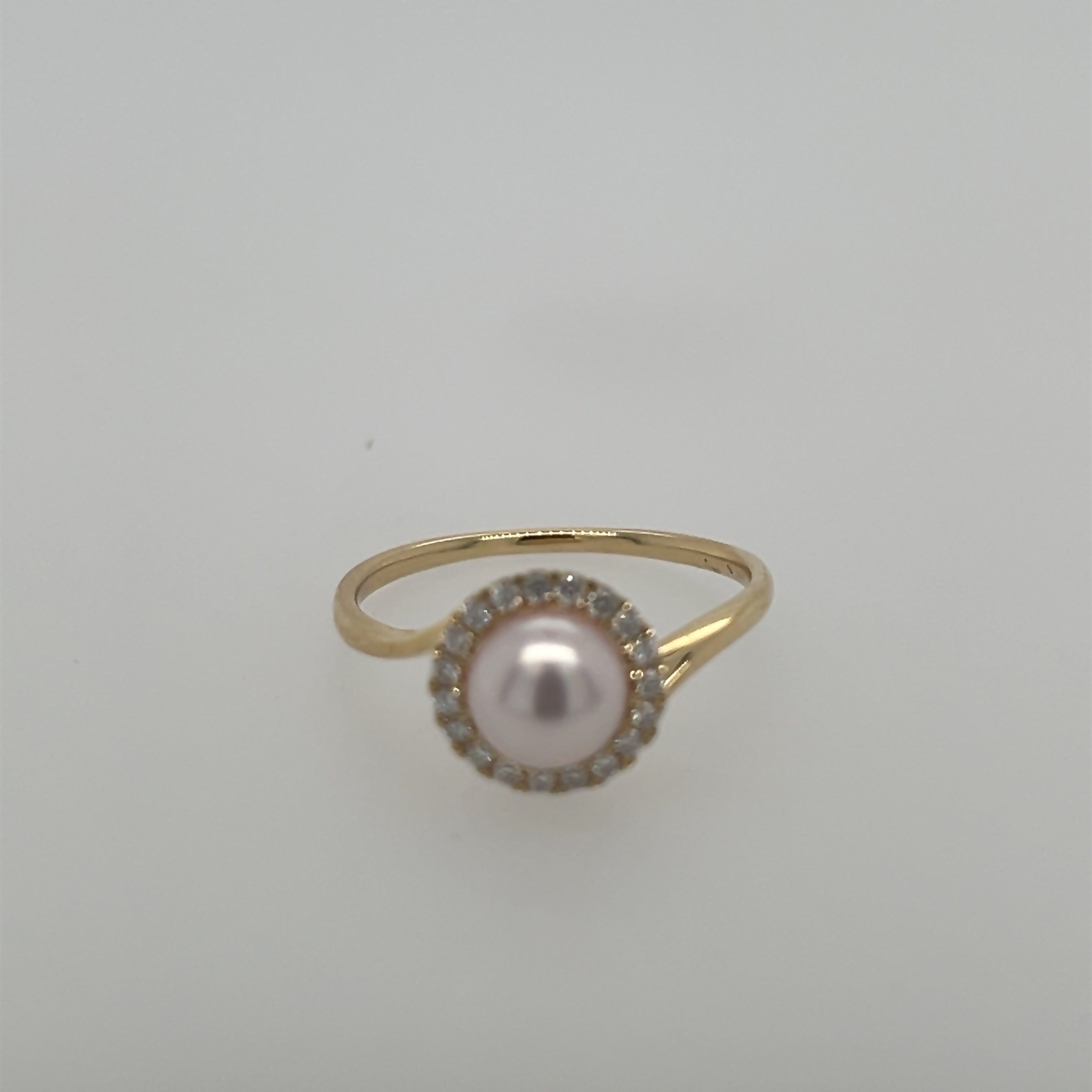 Pearl Ring